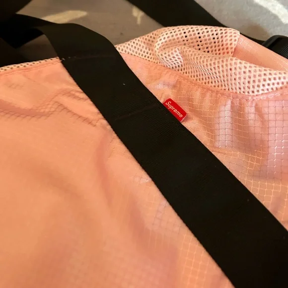 Supreme Duffle Bag Pink brand new